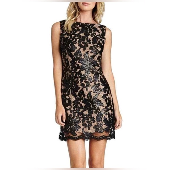 Dress the Population Dresses & Skirts - Dress the Population Black Floral Lace Mini Dress